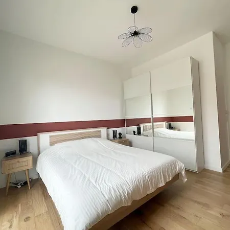 Neuf Centre Station A 200m De La * Нёфшатель-Ардло